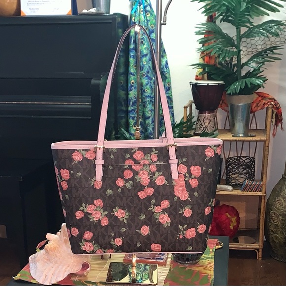 Not Avail. MK Carry All MD Multi Floral Tote - Picture 3 of 15